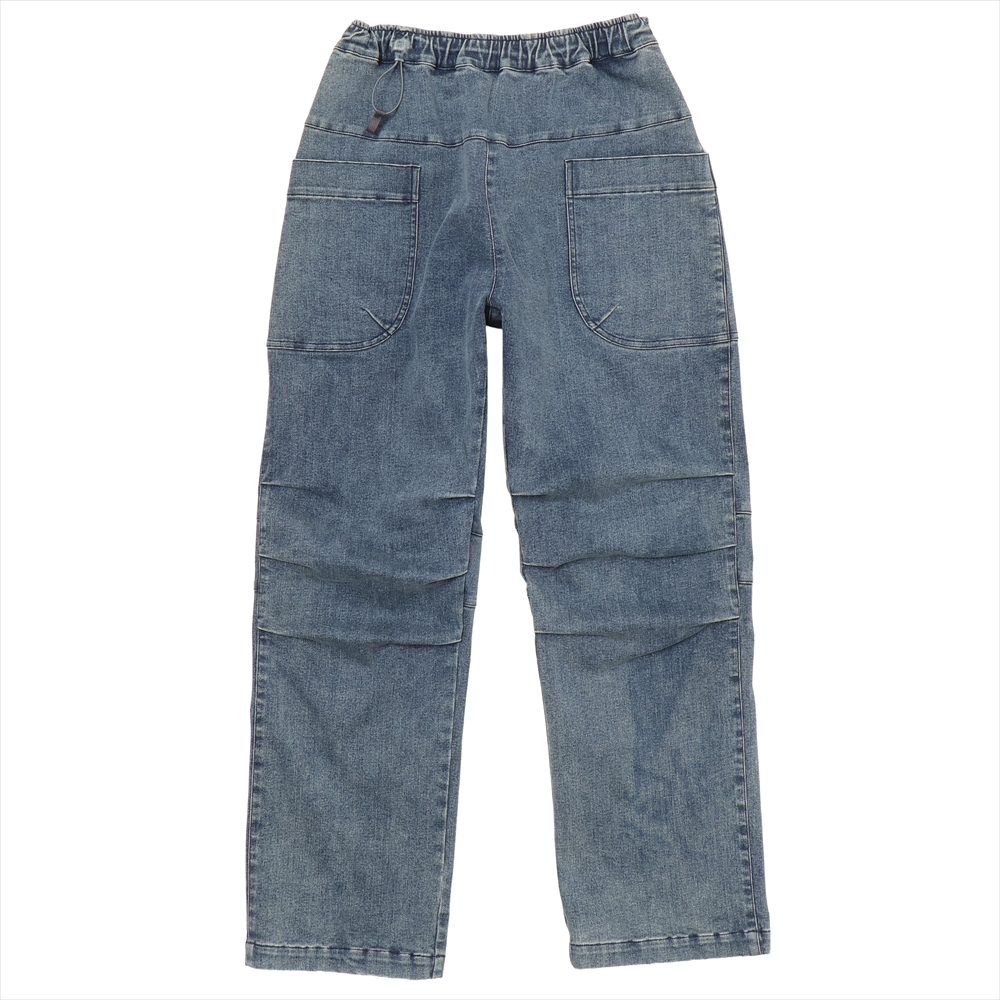 デニムのワイドパンツ